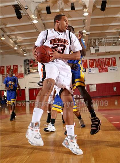 Thumbnail 2 in St. Bernard vs. Beverly Hills (Sea Hawk Classic) photogallery.