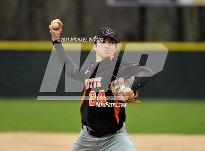 Thumbnail 2 in Gravette @ Farmington photogallery.