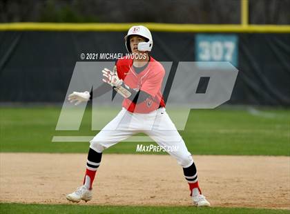 Thumbnail 3 in Gravette @ Farmington photogallery.