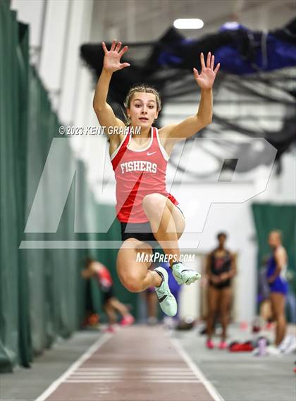 Thumbnail 2 in Hoosier Crossroads Conference Indoor Invitational photogallery.