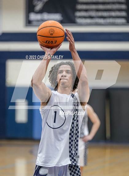 Thumbnail 3 in Willow Canyon vs. Buckeye (Hoopsgiving Tournament) photogallery.