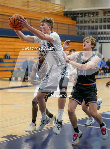 Thumbnail 1 in Willow Canyon vs. Buckeye (Hoopsgiving Tournament) photogallery.