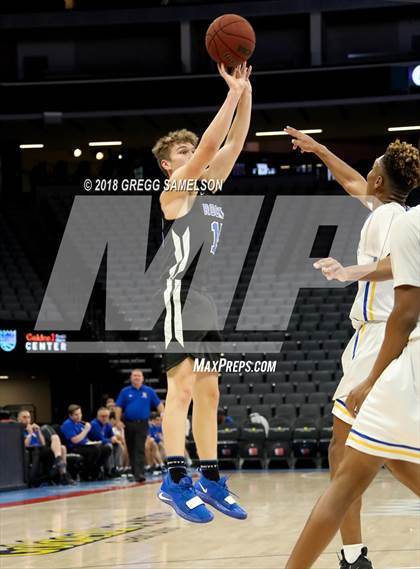 Thumbnail 3 in Del Campo vs Rocklin (@ Golden 1 Center) photogallery.