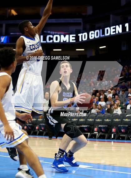 Thumbnail 3 in Del Campo vs Rocklin (@ Golden 1 Center) photogallery.