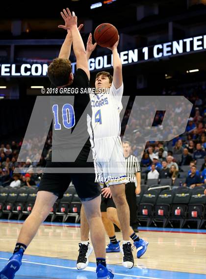 Thumbnail 2 in Del Campo vs Rocklin (@ Golden 1 Center) photogallery.