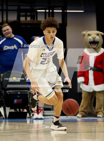 Thumbnail 2 in Del Campo vs Rocklin (@ Golden 1 Center) photogallery.