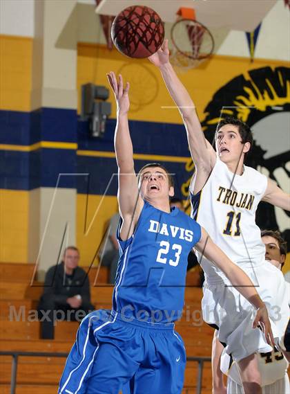 Thumbnail 2 in Davis vs. Oak Ridge (Trojan Toss-Up) photogallery.