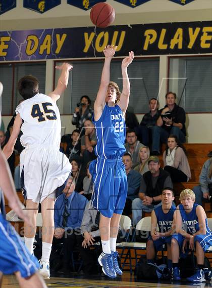 Thumbnail 2 in Davis vs. Oak Ridge (Trojan Toss-Up) photogallery.