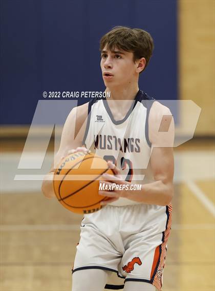 Thumbnail 1 in Ridgeline @ Mountain Crest (Sophomore) photogallery.