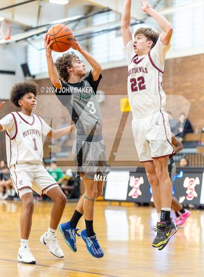 Thumbnail 3 in Hug vs. Dayton (Nelson Electric Rail City Classic) photogallery.