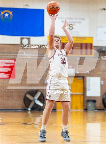 Thumbnail 3 in Hug vs. Dayton (Nelson Electric Rail City Classic) photogallery.