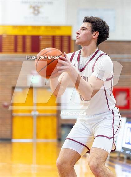 Thumbnail 2 in Hug vs. Dayton (Nelson Electric Rail City Classic) photogallery.