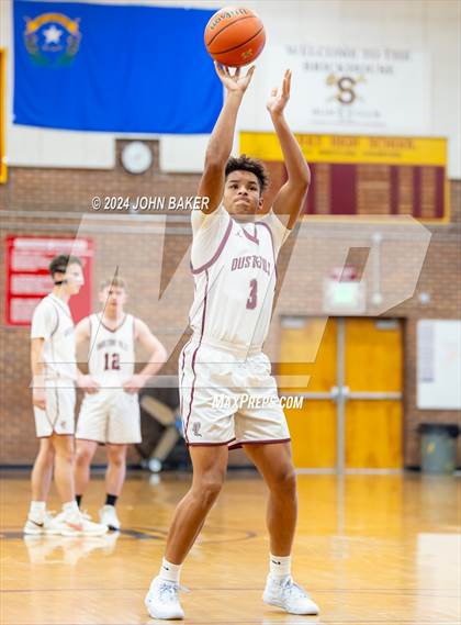 Thumbnail 3 in Hug vs. Dayton (Nelson Electric Rail City Classic) photogallery.