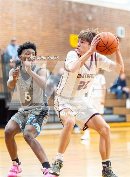 Thumbnail 2 in Hug vs. Dayton (Nelson Electric Rail City Classic) photogallery.