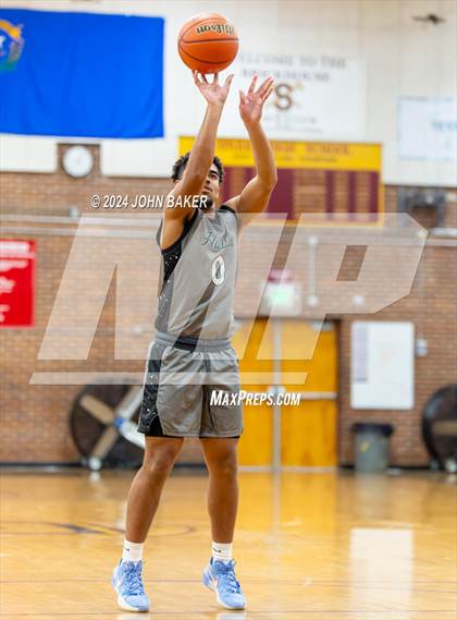 Thumbnail 3 in Hug vs. Dayton (Nelson Electric Rail City Classic) photogallery.