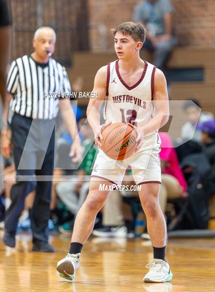 Thumbnail 1 in Hug vs. Dayton (Nelson Electric Rail City Classic) photogallery.