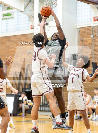 Thumbnail 2 in Hug vs. Dayton (Nelson Electric Rail City Classic) photogallery.
