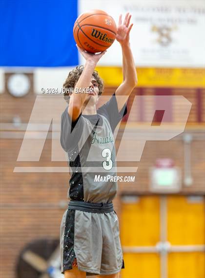 Thumbnail 2 in Hug vs. Dayton (Nelson Electric Rail City Classic) photogallery.