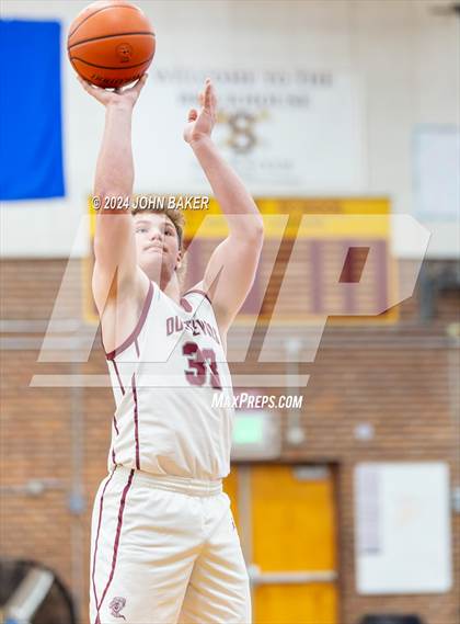 Thumbnail 1 in Hug vs. Dayton (Nelson Electric Rail City Classic) photogallery.