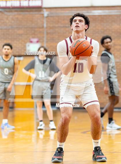 Thumbnail 1 in Hug vs. Dayton (Nelson Electric Rail City Classic) photogallery.