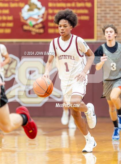 Thumbnail 2 in Hug vs. Dayton (Nelson Electric Rail City Classic) photogallery.