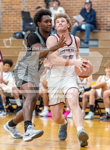 Thumbnail 2 in Hug vs. Dayton (Nelson Electric Rail City Classic) photogallery.