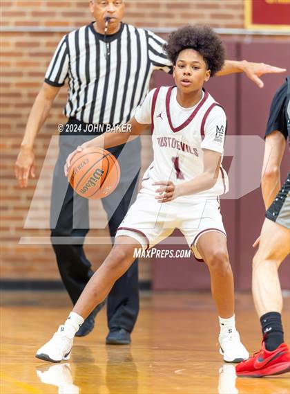 Thumbnail 2 in Hug vs. Dayton (Nelson Electric Rail City Classic) photogallery.