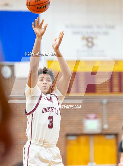 Thumbnail 1 in Hug vs. Dayton (Nelson Electric Rail City Classic) photogallery.
