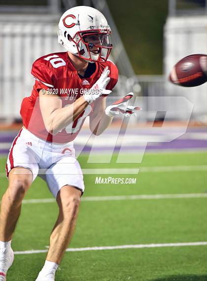 Thumbnail 2 in Silsbee vs. Carthage (UIL 4A D2 Area Round) photogallery.