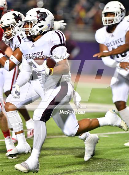Thumbnail 3 in Silsbee vs. Carthage (UIL 4A D2 Area Round) photogallery.
