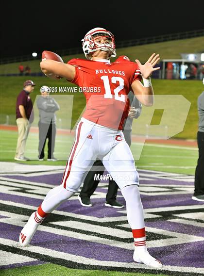 Thumbnail 2 in Silsbee vs. Carthage (UIL 4A D2 Area Round) photogallery.