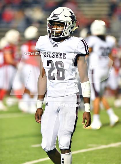 Thumbnail 1 in Silsbee vs. Carthage (UIL 4A D2 Area Round) photogallery.