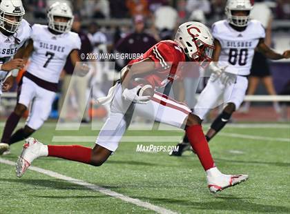Thumbnail 3 in Silsbee vs. Carthage (UIL 4A D2 Area Round) photogallery.