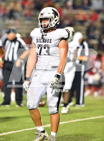 Thumbnail 2 in Silsbee vs. Carthage (UIL 4A D2 Area Round) photogallery.