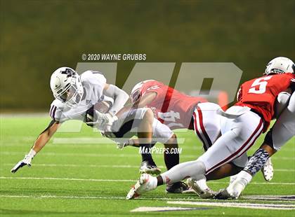 Thumbnail 1 in Silsbee vs. Carthage (UIL 4A D2 Area Round) photogallery.