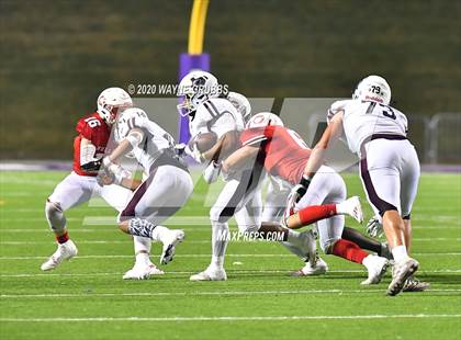 Thumbnail 3 in Silsbee vs. Carthage (UIL 4A D2 Area Round) photogallery.