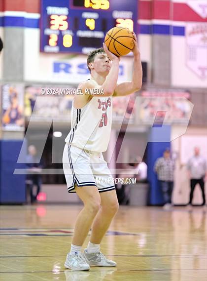 Thumbnail 1 in Irvine vs Tesoro (Orange County North/South Challenge) photogallery.