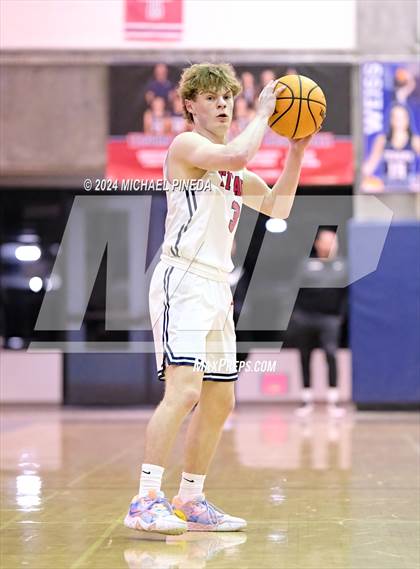 Thumbnail 1 in Irvine vs Tesoro (Orange County North/South Challenge) photogallery.