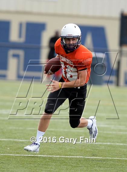 Thumbnail 2 in Tennessee vs. Georgia (All-Star Football Game) photogallery.