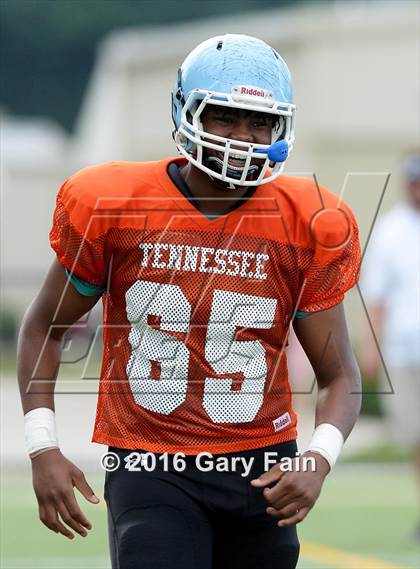 Thumbnail 3 in Tennessee vs. Georgia (All-Star Football Game) photogallery.