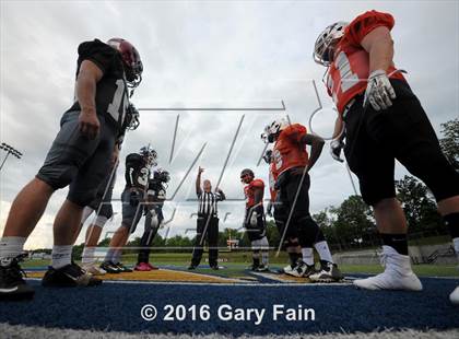 Thumbnail 1 in Tennessee vs. Georgia (All-Star Football Game) photogallery.