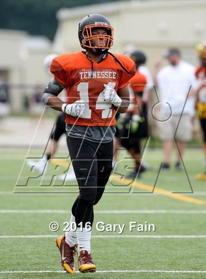 Thumbnail 2 in Tennessee vs. Georgia (All-Star Football Game) photogallery.