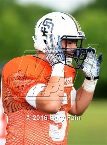 Thumbnail 2 in Tennessee vs. Georgia (All-Star Football Game) photogallery.