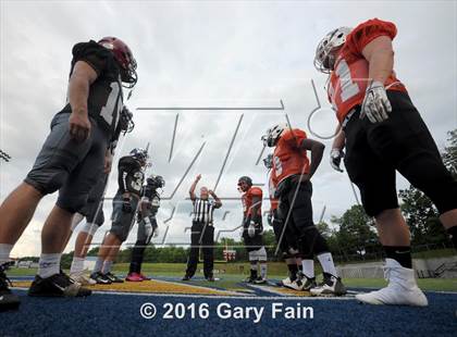 Thumbnail 2 in Tennessee vs. Georgia (All-Star Football Game) photogallery.