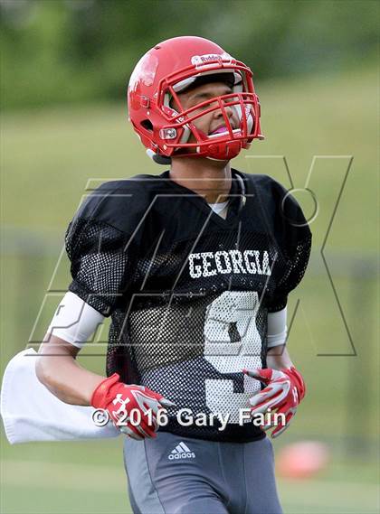 Thumbnail 1 in Tennessee vs. Georgia (All-Star Football Game) photogallery.