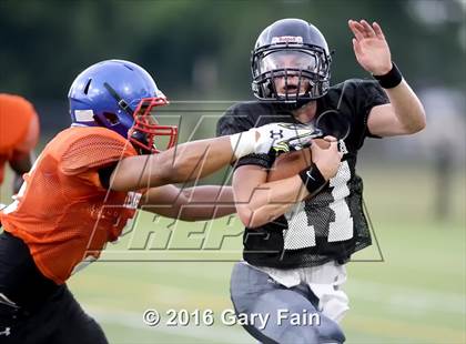 Thumbnail 2 in Tennessee vs. Georgia (All-Star Football Game) photogallery.