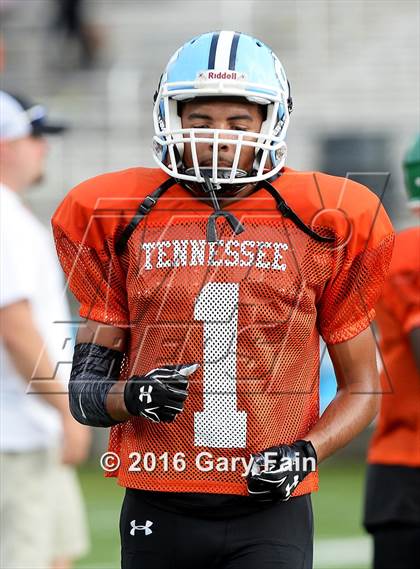 Thumbnail 1 in Tennessee vs. Georgia (All-Star Football Game) photogallery.