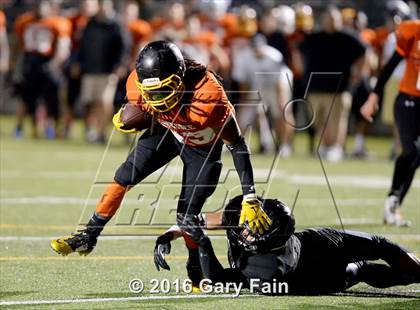 Thumbnail 1 in Tennessee vs. Georgia (All-Star Football Game) photogallery.