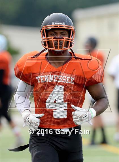 Thumbnail 2 in Tennessee vs. Georgia (All-Star Football Game) photogallery.