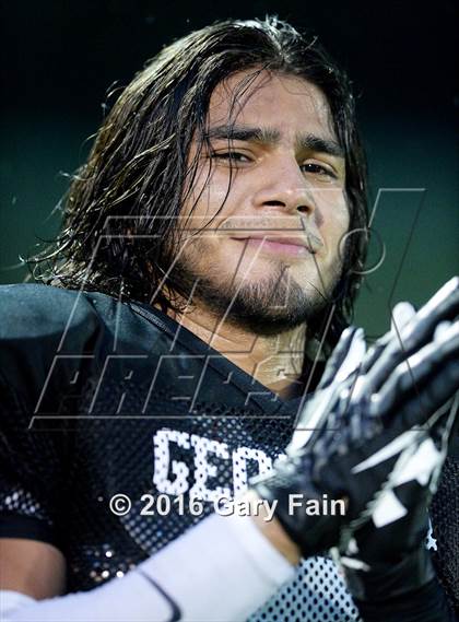 Thumbnail 2 in Tennessee vs. Georgia (All-Star Football Game) photogallery.